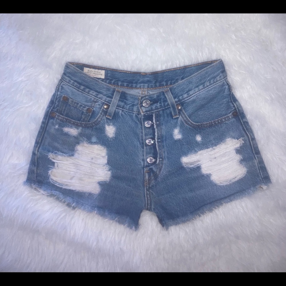 Levi’s 501 Distressed Denim 25 Cutoff Shorts